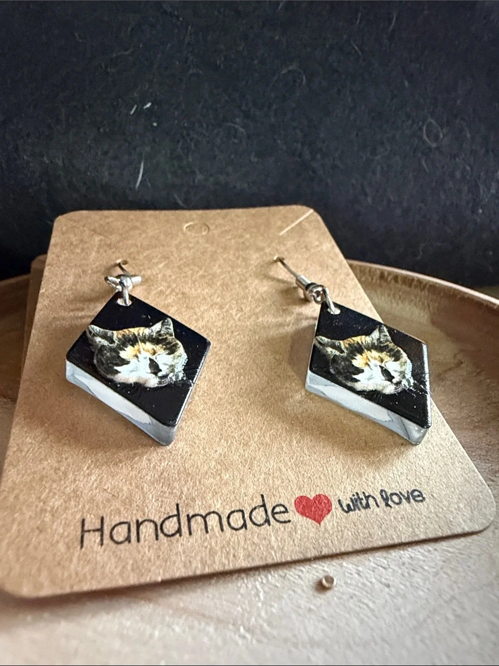 Handmade Cat Face Diamond Drop Earrings - Black